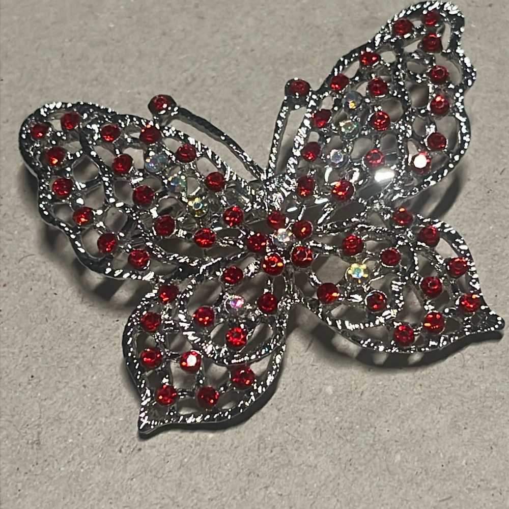 BUTTERFLY RED RHINESTONE SILVER TONE PIN BROOCH NEW